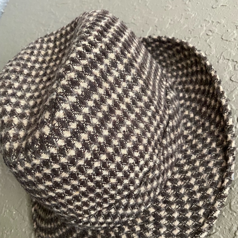 Hat - Picture 3 of 3